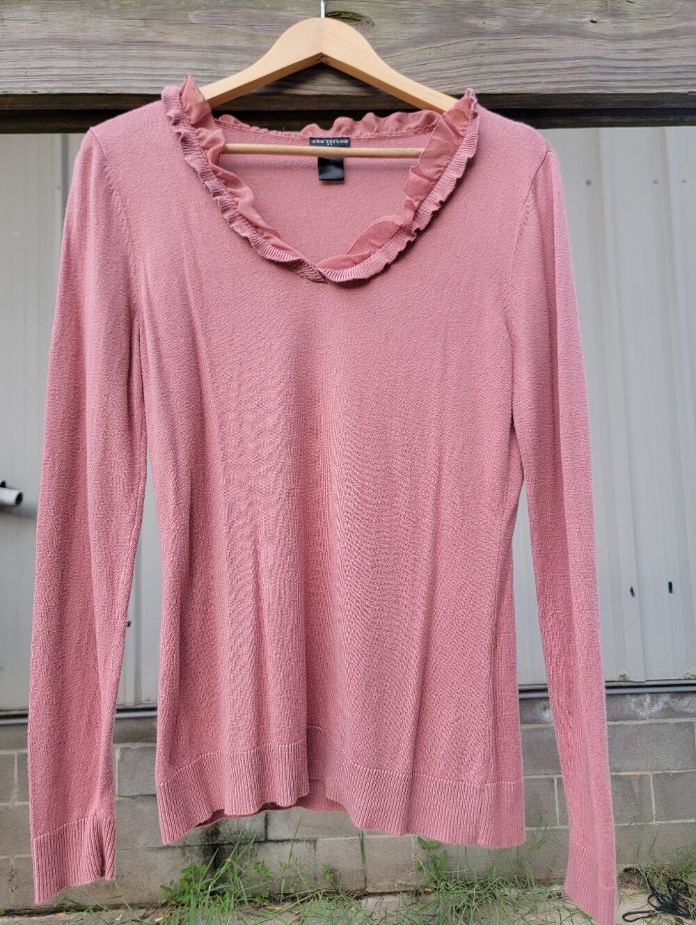 Ann Taylor Ruffled V-Neck Long Sleeve Top Medium